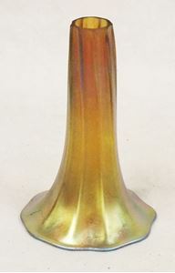 Picture of Art glass Gold Lily iridescent  Favrile Aurene shade