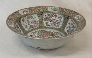 Picture of Chinese Rose Medallion 16"  punch bowl