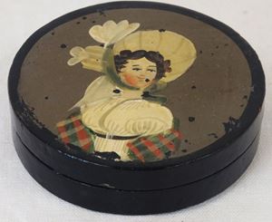 Picture of French 1800's paper mache snuff box